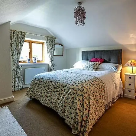 Clara's * West Lutton
